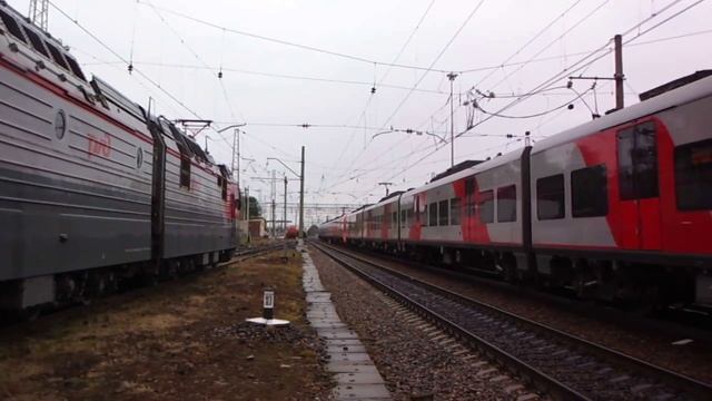 "Ласточка" подается под посадку в Твери смотреть онлайн