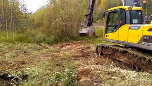 FAE UML/S/EX-150 /VT - Forestry mulcher on Volvo EC220D excavator