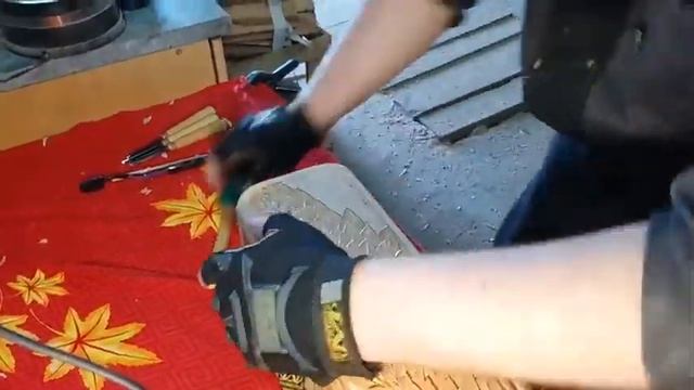 Резная шкатулка из ольхи. Часть 3. Нанесение рисунка и резьба корпуса шкатулки смотреть онлайн