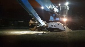 Грейфер в походное положение. FUCHS перегружатель, экскаватор, погрузочная машина.