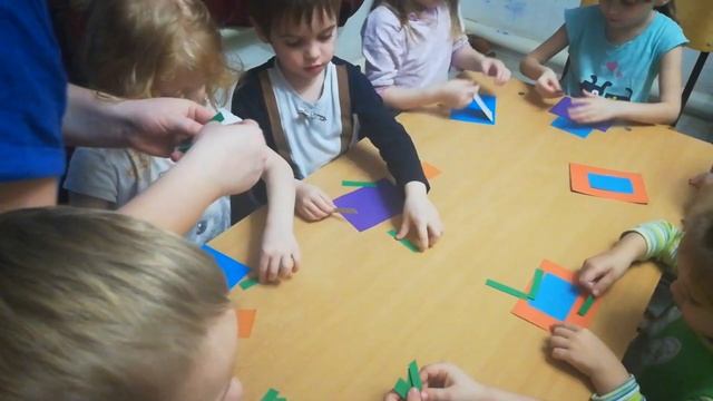 Позитивия 18 02 2019 Аппликация из цветной бумаги 'цветы' поделка воспитатель Анна Акиншина смотреть онлайн