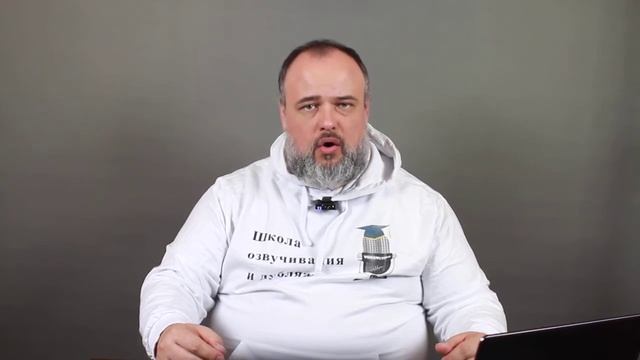 В чем разница закадрового озвучивания от дублирования фильма?