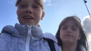 Прокалываем вторую дырку в ухе??