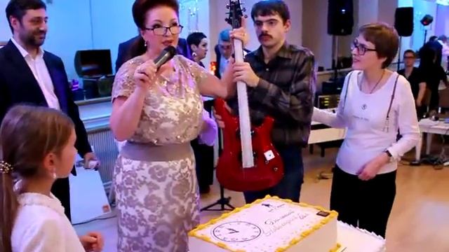 Подарок Жене от Лейлы Адамян смотреть онлайн