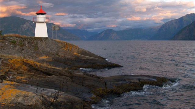 Песня "Девушка на грани" смотреть онлайн