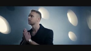 Она Папина дочка  и точка. про дочку,  папу и семью. у кого есть дочка тот понимает и кто есть дочк