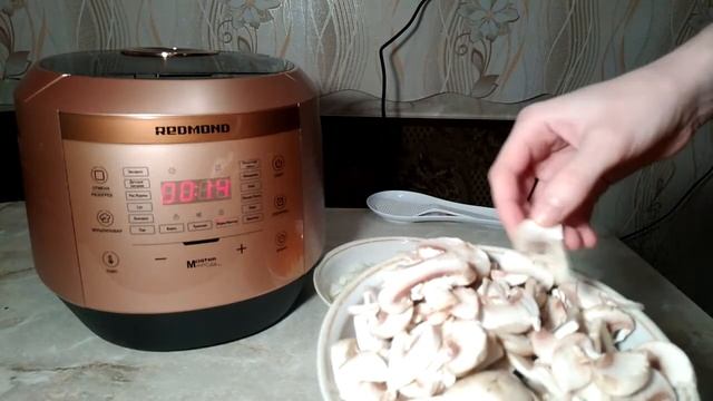 Гречка по купечески с мясом и грибами/Быстро готовить и на долго хватает смотреть онлайн