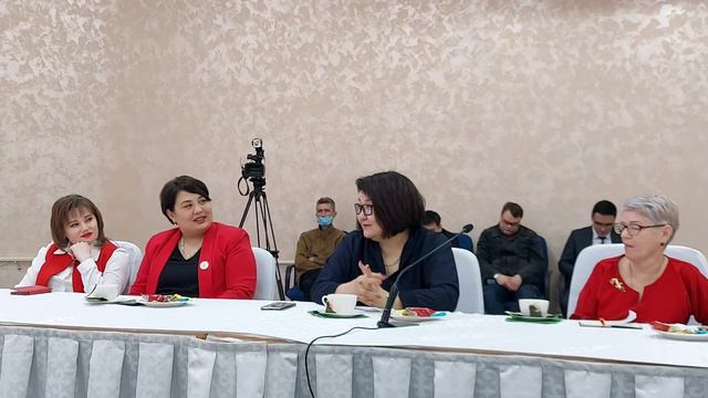 В преддвериии 8 Марта аким Кокшетау Б. Гайса провел встречу с представительницами НПО и бизнес-леди