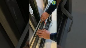ПРАВИЛЬНО Разобрали стеклопакет за 45 минут! Чем и как снять штапик с пластикового окна фурнитуры?