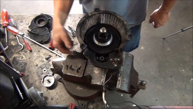 Another HondaEU3000is video. Starter dog, assembly, and cam drive replacement смотреть онлайн