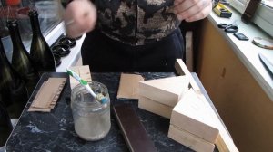 Клей своими руками  за три минуты.