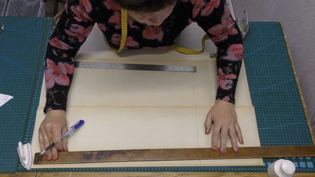 Построение трикотажных брюк и худи. Все части в одной. смотреть онлайн