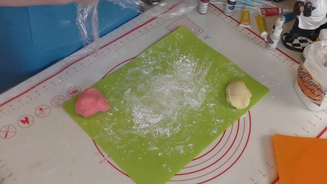 Как сделать Мастику !Для украшения Куличей ,Тортов ,Цветов ! смотреть онлайн