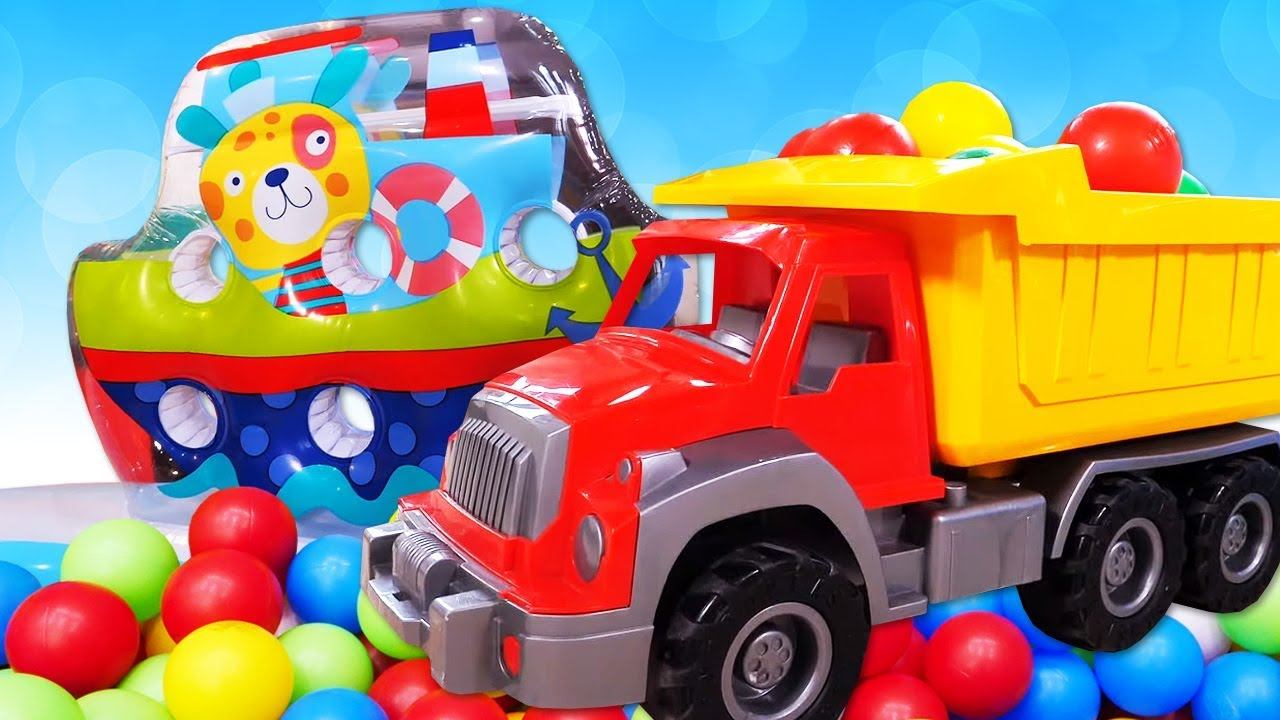 Funny Videos for Kids with Toys: Pretend Play Fishing - Toy Videos with Kids' Toys смотреть онлайн