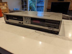 ВИДЕОМАГНИТОФОН Sony SL-2300 Betamax VTG С ФУНКЦИОНАЛЬНЫМ УПРАВЛЕНИЕМ-Япония--1983-год