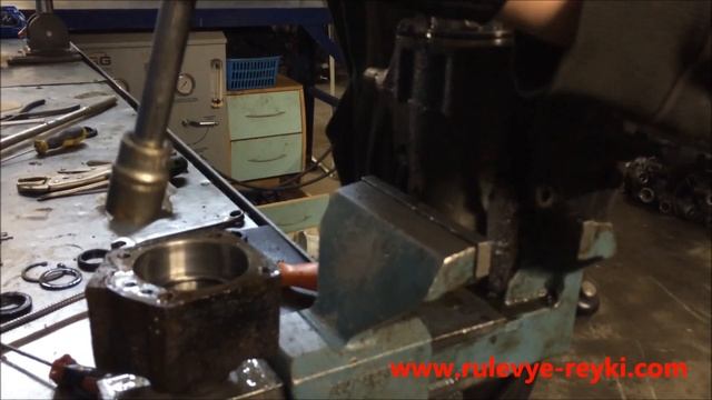 Рулевой редуктор Nissan terrano смотреть онлайн