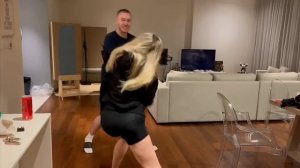 Биг Бэби Тейп бьет Настю