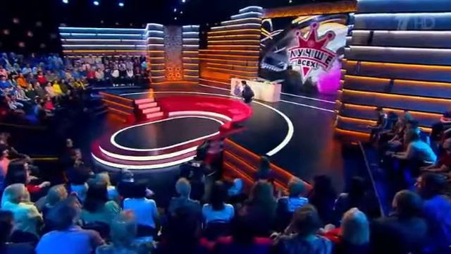 Девочка испугалась динозавра на передаче "Лучше всех" смотреть онлайн