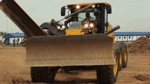 Презентация дорожно-строительной техники John Deere