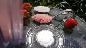 Ароматный клубничный сахар и клубничная сахарная пудра. Делай так же!