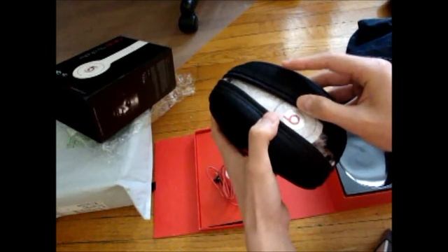 DealExtreme's Beats Solo HD WHITE Unboxing and Review смотреть онлайн