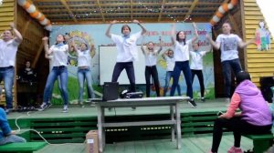 Танец "Handclap", открытие вожатского концерта (ДООЛ "Голубая волна", I смена, лето 2018)