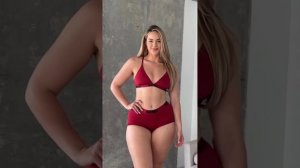 Marissa DuBois: American Swimsuit model | Curvy Content Creator | Fashion & Runway Haul