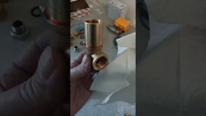 Собираем водяной узел, на анаэробный гель.