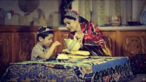 Ёд кардам оғӯши гармат Модарам - Музаффар Ашӯров (бо субтитр)