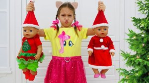 София и Живые Куклы Волшебная история про ПОДАРКИ, Sofia pretend play with Dolls and Toys for Girls