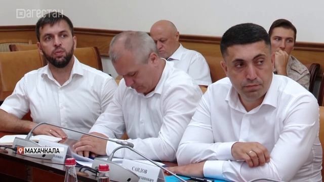 Сергей Меликов встретился с председателем Общественного совета при Минобороны смотреть онлайн