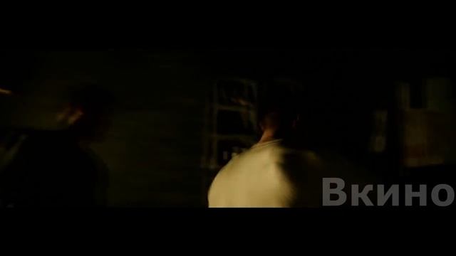 Пapeнь влюбилcя вo взpocлyю жeнщинy, тaк кaк нa Зeмлe бoльшe нe ocтaлocь людeй