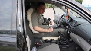 55. [Автообзор] Mitsubishi L200. Доступнее остальных, но скучен и тесен.