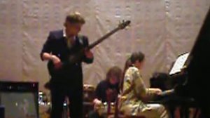 Джаз на бас гитаре.