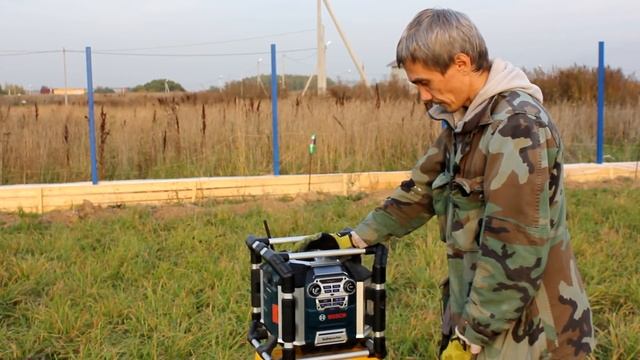 Обзор строительного радио от Bosch GML 50 Professional смотреть онлайн