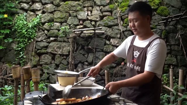 10斤豬肉，二弟做“把子肉”，滿滿一盤，肥而不膩，吃的滿嘴流油！ 【鐵鍋視頻】
