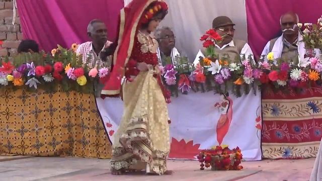 Mera nam h chameli git pe dhamal macha Diya.. смотреть онлайн