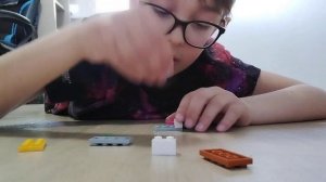 как сделать Лего зажигалку ?