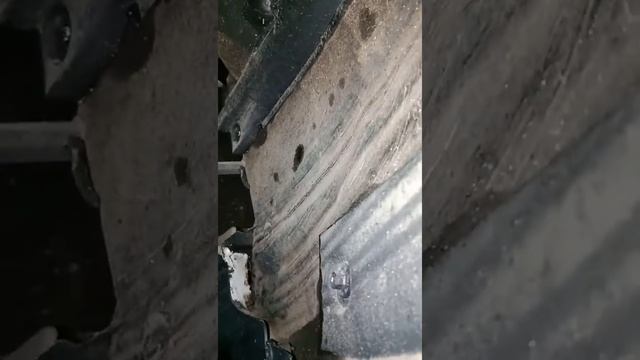 Дастер 4*4 и 4*2 объем багажника,антикор из салона,  и лакокрасочное покрытие.(2)