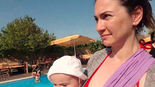 Bebekle ilk tatilimiz. Aile Urla Surf House'a konser vermeye gittik. смотреть онлайн