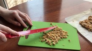 Шоколадный торт с муссом, хрустящим слоем (крустилант) и масляным кремом