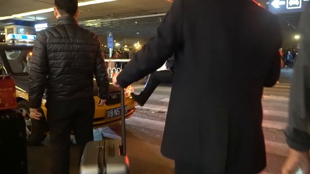 Аэропорты Гуанчжоу и Пекина - советы для тех кто летит в или через Китай смотреть онлайн