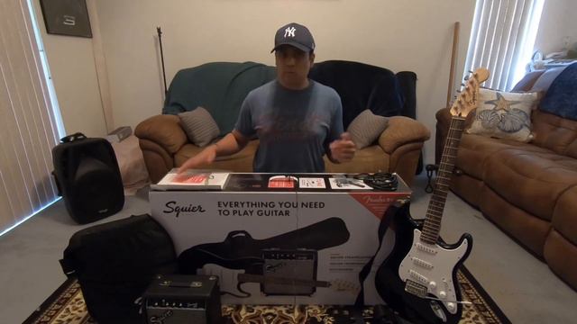Guitar Review | Squier Stratocaster Starter Pack смотреть онлайн