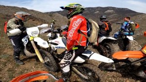 Эндуро на Kayo K4 в суровых горах Арпата, 30-40 райдеров со всего Крыма кайфуют на наших маршрутах)