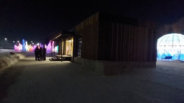 В НОВОСИБИРСКЕ ОТКРЫЛИ ПАРК АРЕНА ВОЗЛЕ НОВОГО ЛДС/ В ПАРК ДОБРАТЬСЯ МОЖНО ТОЛЬКО НА МАШИНЕ И ПЕШКО смотреть онлайн