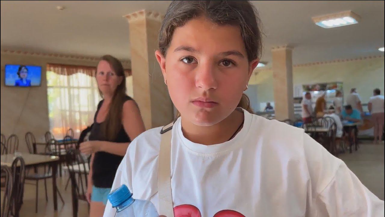 СМЕНИЛИ СТОЛОВУЮ, ОТ ДЕШЕВОЙ ПОПЛОХЕЛО. НЕ ХОЧЕТСЯ ВЫЛЕЗАТЬ ИЗ МОРЯ. 16.07.24. смотреть онлайн