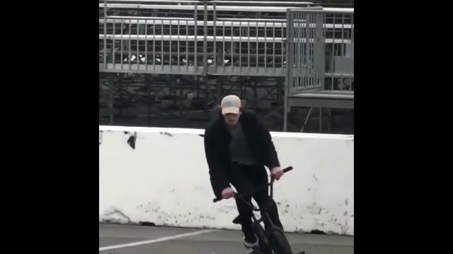 КАК ЗАРАБОТАТЬ НА БМХ/САМОКАТ ШКОЛЬНИКУ? смотреть онлайн