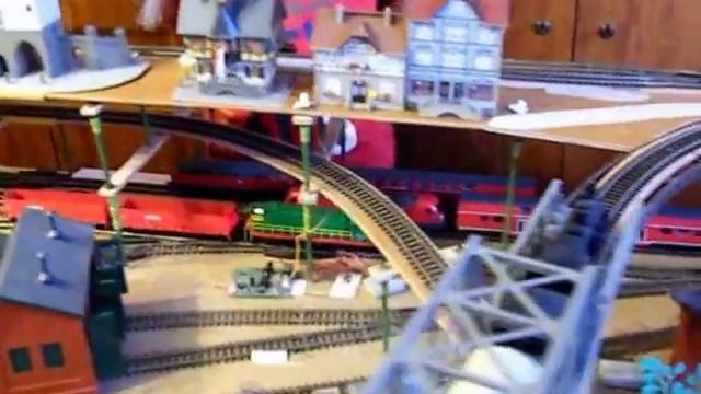 Макет ЖД PIKO.РОЖДЕСТВО 2015.Маневры на цифровой ЖД с двумя петлями смотреть онлайн