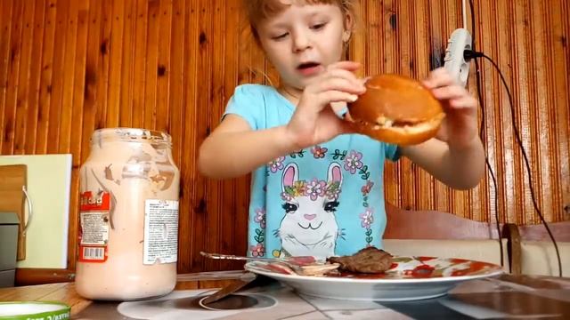 Из рубрики :Аксинья готовит\семья Сиротенко смотреть онлайн