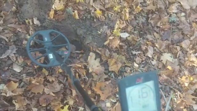 Первый раз на копе с папой. Нашли кольцо! смотреть онлайн